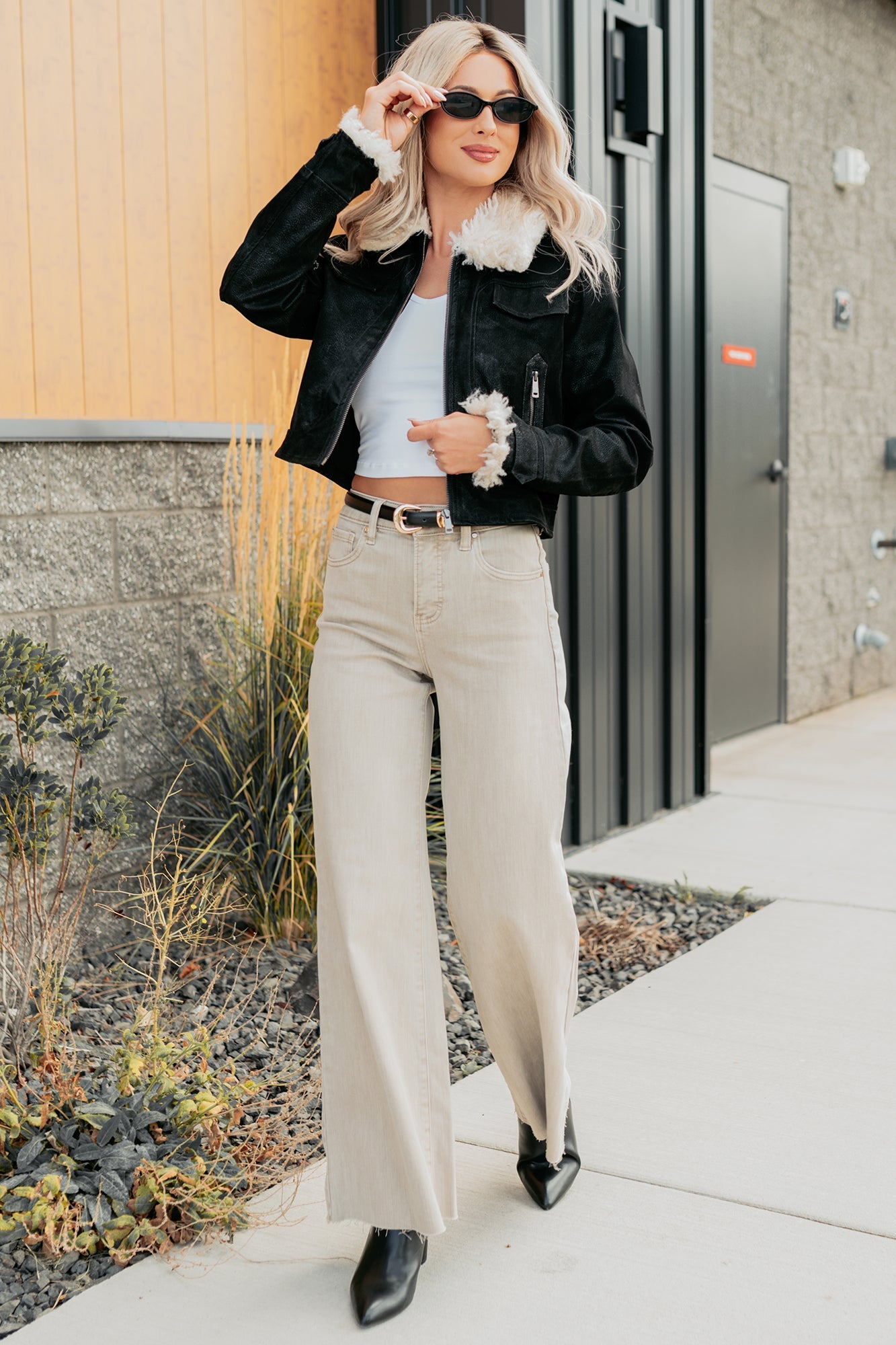 Soulful Strolls Shearling Aviator Jacket (Black/Cream)